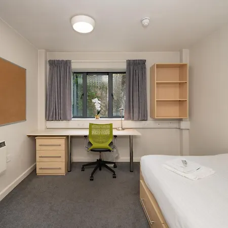 Hall - Ucc Summer Beds Корк